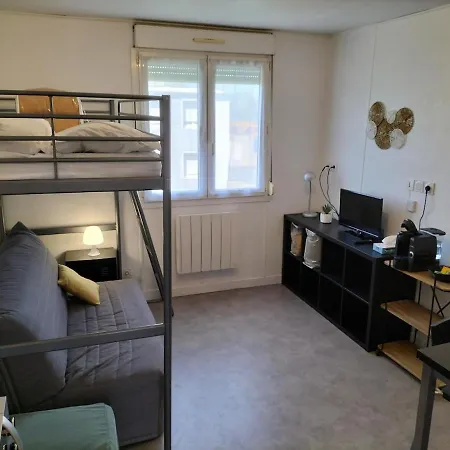 Near Old Port, Private Parking Space * La Rochelle (Charente-Maritime)